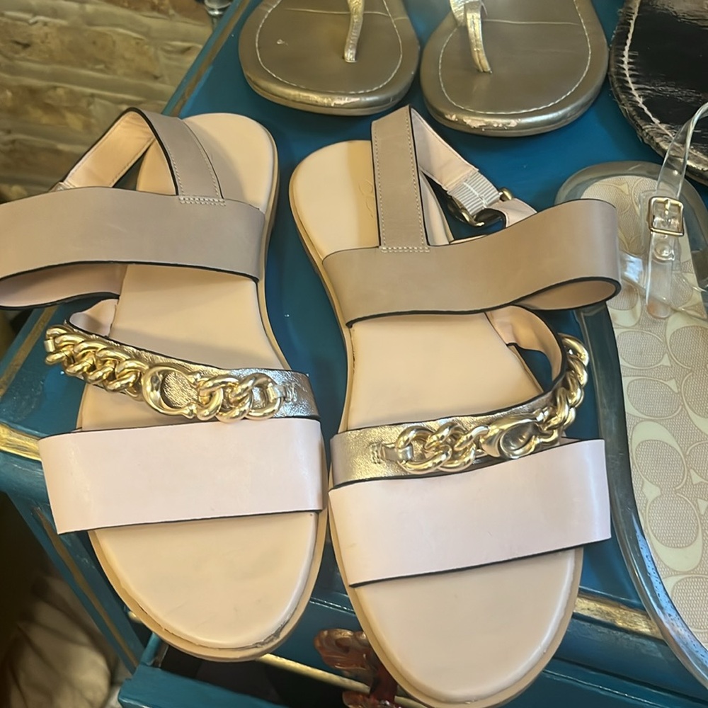 4 PAIRS of Coach Sandals - Picture 3 of 7